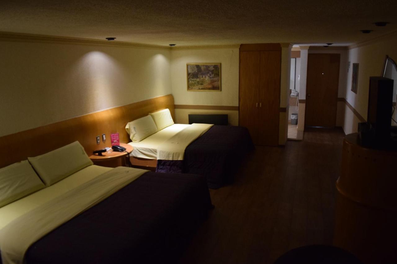 Hotel & Suites La Marquesa Toluca Kültér fotó